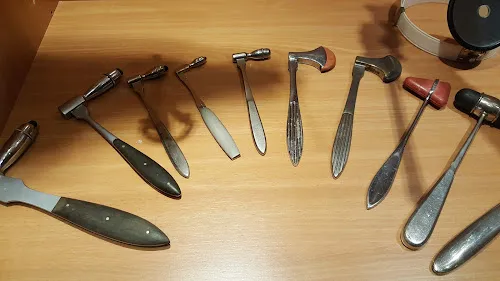 2 - Dr. Christian Schneider