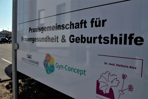 6 - Dr. Christoph Holzhausen