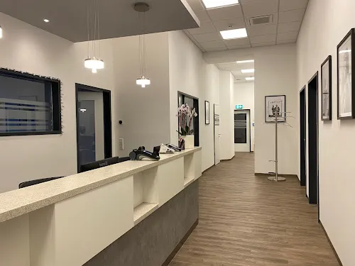 1 - Dr. Christoph Holzhausen