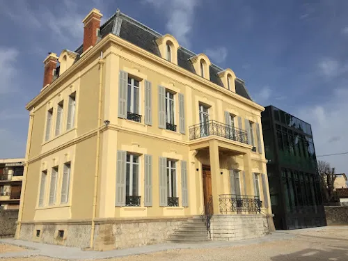 1 - Dr Christophe AMIEL - Chirurgien gynécologue et mammaire - Cancérologie - Fertilité PMA