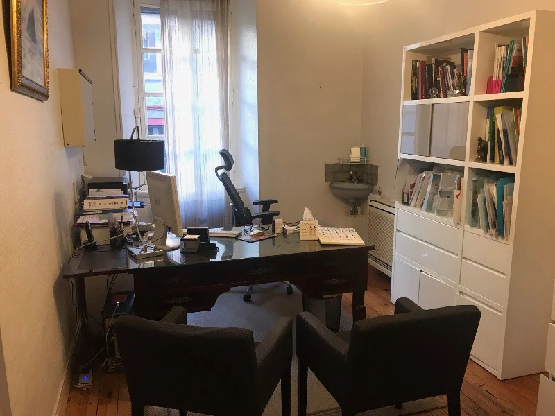 1 - Dr Corinne JULIA-ZENOUN