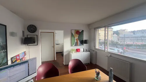 2 - Dr Frobert Alexandra