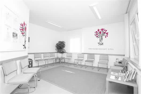 1 - Dr. Johannes Hilsenbeck