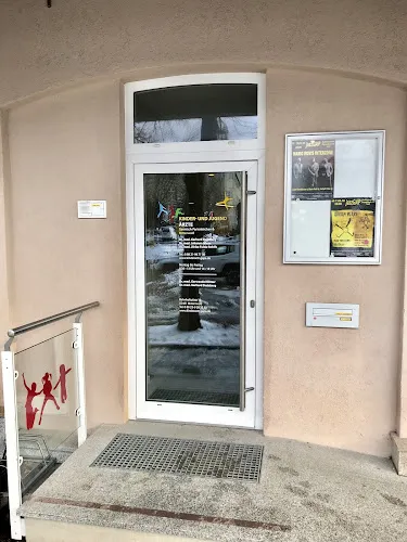 3 - Dr. Manfred Plischko