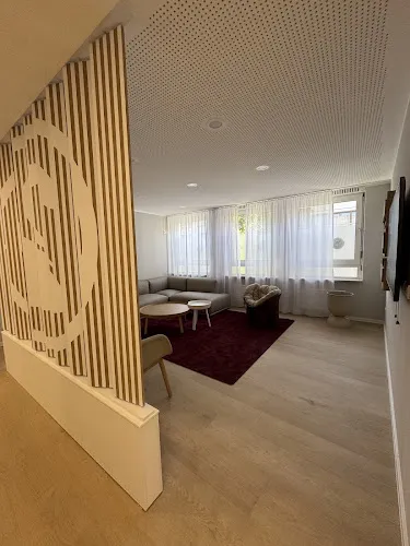 2 - Dr. Med. Andrea Heuer/ Dr med Jens Schuler