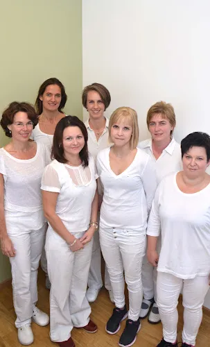 2 - Dr. med. Andreas Arnold Dr. med. Simone Paul