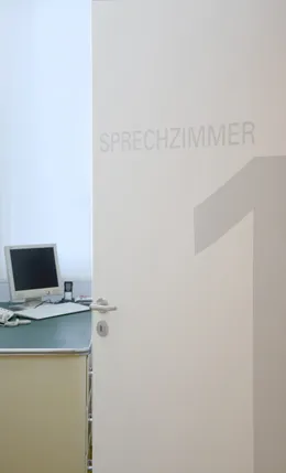 3 - Dr. med. Andreas Arnold Dr. med. Simone Paul