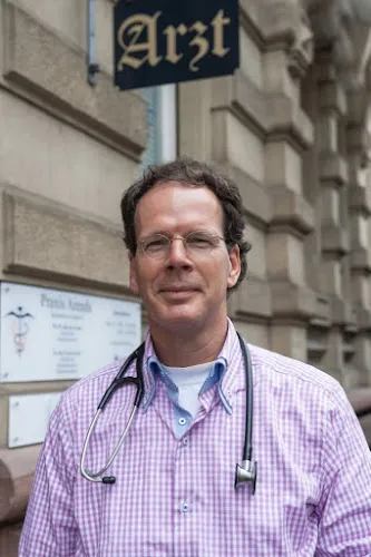 1 - Dr. med. Arnold Zilly