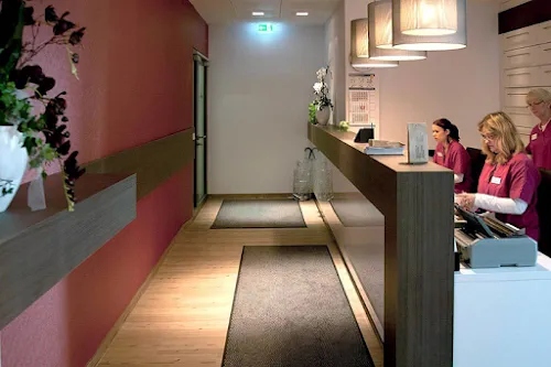 2 - Dr. med Bianca Borchert-Mörlins