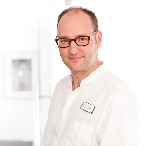 3 - Dr. med. Christoph Reuss