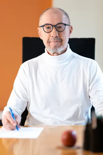 3 - Dr. med. Diana Csikai