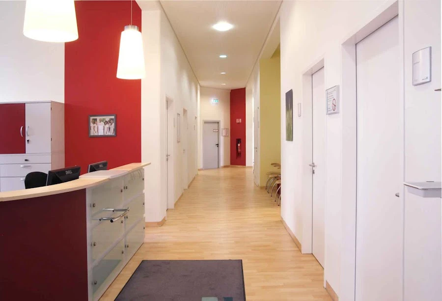 1 - Dr. med. Eckhard Bergen