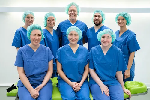 8 - Dr. med. Florian Sauer