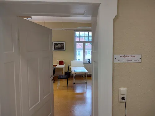 3 - Dr. med. Gabriele Schierz