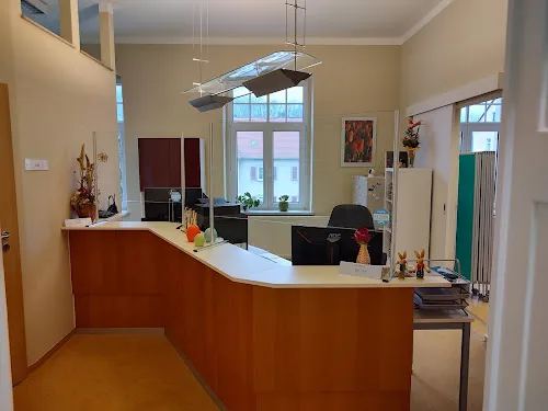 8 - Dr. med. Gabriele Schierz