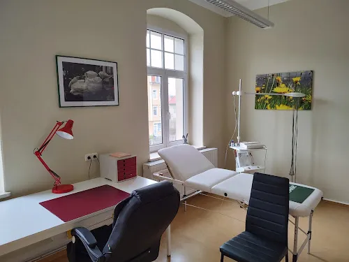 6 - Dr. med. Gabriele Schierz