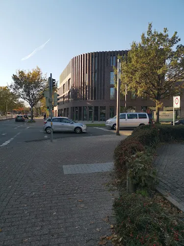 8 - Dr. med. Gunter Neues / Frau Poppe / Dr. med. Annette Reuter