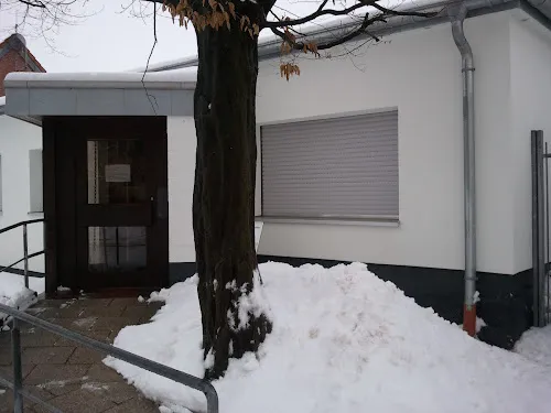 4 - Dr. med. Hans-Thomas Thompson