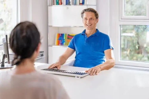 2 - Dr. med. Heidemarie Schmutterer