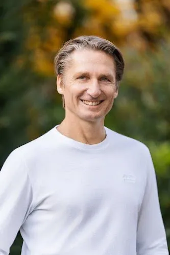 6 - Dr. med. Heidemarie Schmutterer