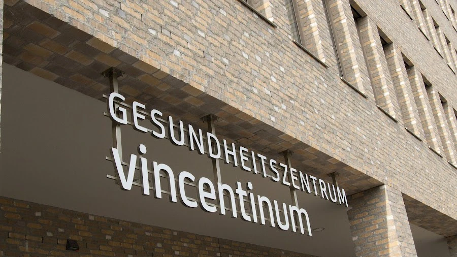 1 - Dr. med. Jan E. Rittner