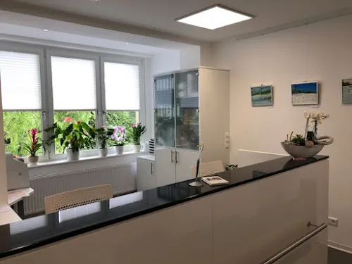 6 - Dr. med. Kathrin Lauerwald