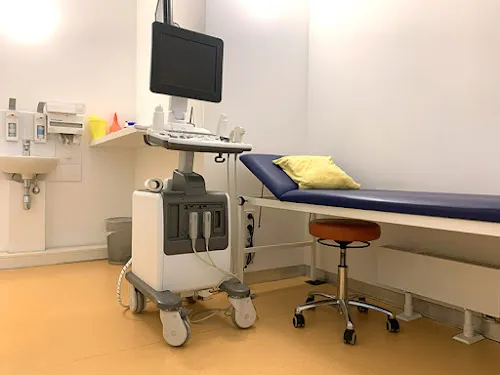 2 - Dr. Med. M. Farsab