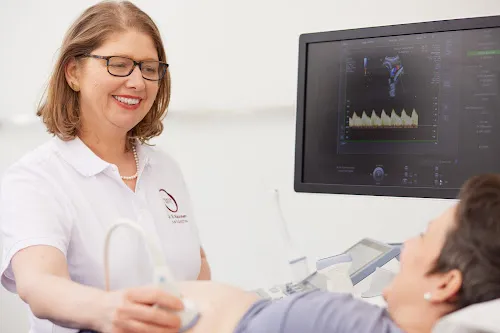 2 - Dr. med. Marjan Vakil