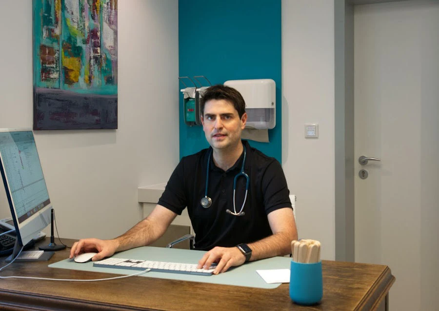 1 - Dr. med. Martin Schirmbeck