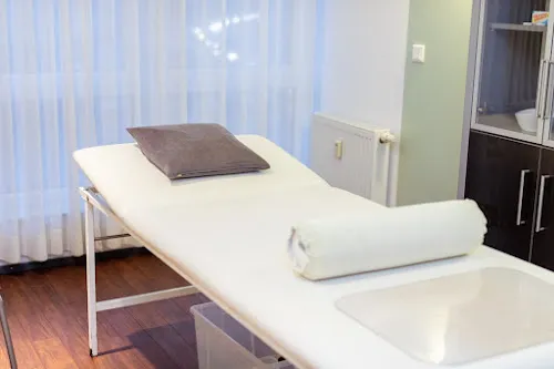 6 - Dr. med Matthias Thewes Facharzt für Hautkrankheiten