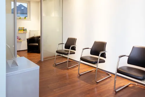 3 - Dr. med Matthias Thewes Facharzt für Hautkrankheiten