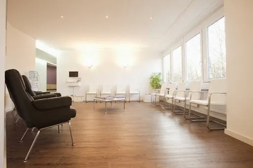 3 - Dr. med. Michael Jung