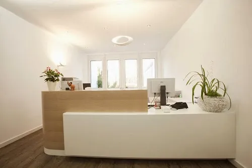 1 - Dr. med. Michael Jung