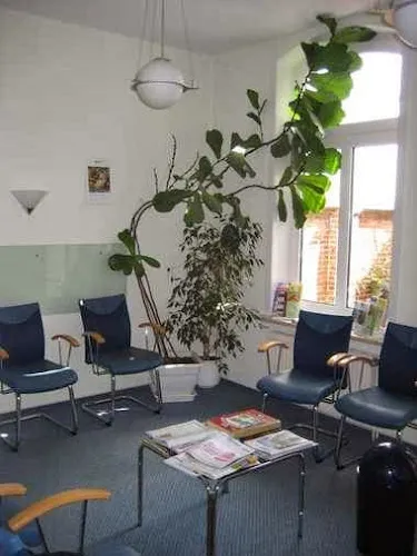 4 - Dr. med. Michael Lau