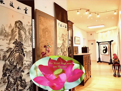 2 - Dr. med. Michael Rath