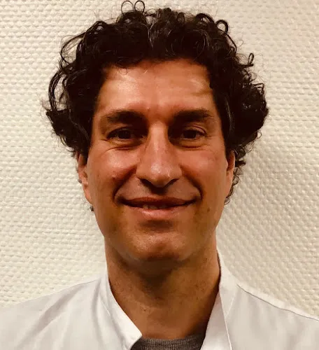 1 - Dr. med. Mirko Saman Hadjamu