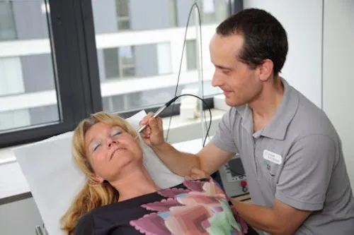 4 - Dr. med. R. Otto