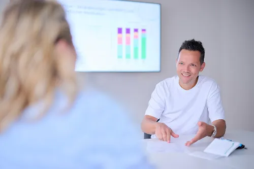 8 - Dr. med. Renata Checcucci