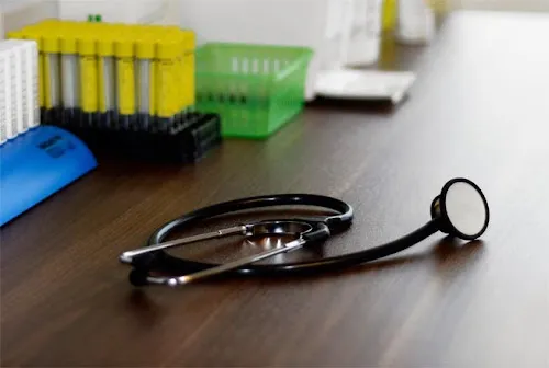 4 - Dr. med. Silvia Helm