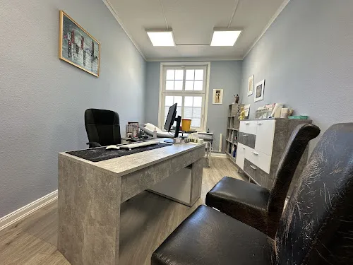 8 - Dr. med. St. Baumgart