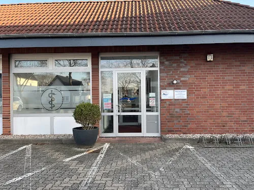 2 - Dr. med. St. Baumgart