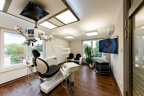 4 - Dr. med. Thomas Feist