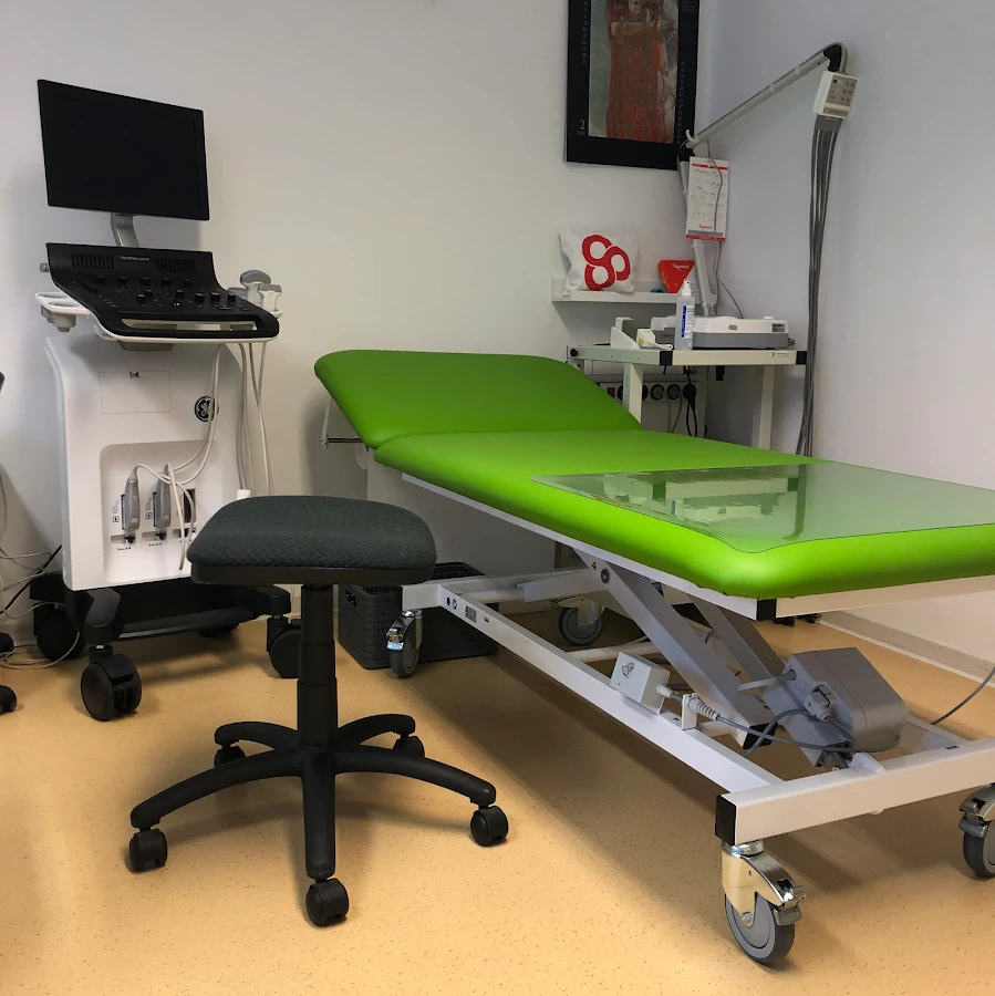 1 - Dr. med. Ulrike Badzies