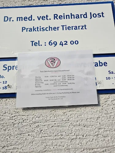 5 - Dr. med. vet. Reinhard Jost Tierarzt