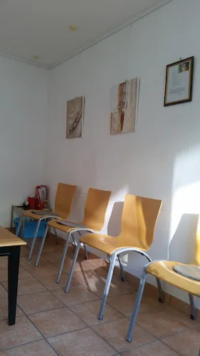 2 - Dr. med. Werner Ott Facharzt für Psychosomat. Med. und Psychotherapie