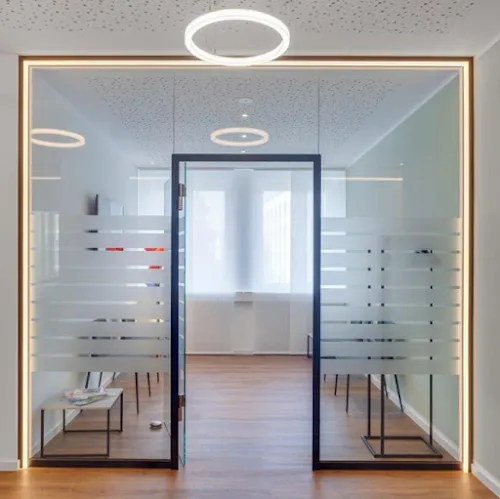 4 - Dr. med. Yan Tang