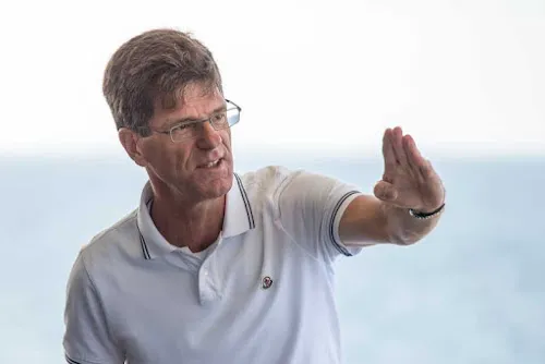 6 - Dr. med. Yan Tang