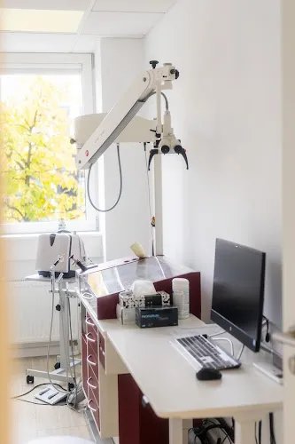 3 - Dr. Nahid Hakemi | Fachärztin für Allgemeinmedizin