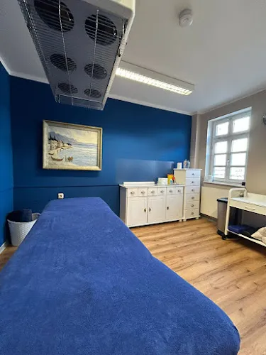 3 - Dr. Rainer Schäfer, Zahnarzt für Oralchirurgie