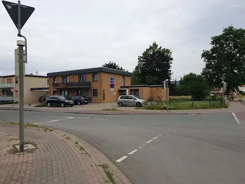 5 - Dr. Reza Haschemi-Schirazi